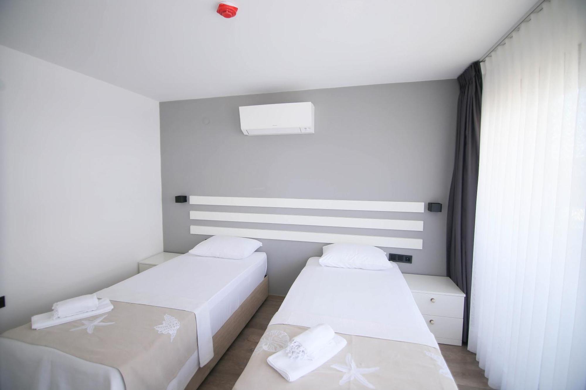Krem Marin Otel Cesme Exterior photo